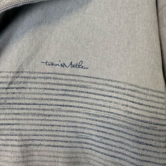 Travis Mathew Mens Size XL Quarter Zip Pullover Golf Jacket Gray Black Stripes - Picture 3 of 8